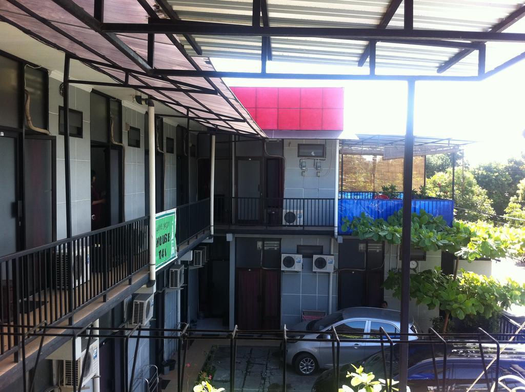 House 140 Hotel Baturetno Екстериор снимка