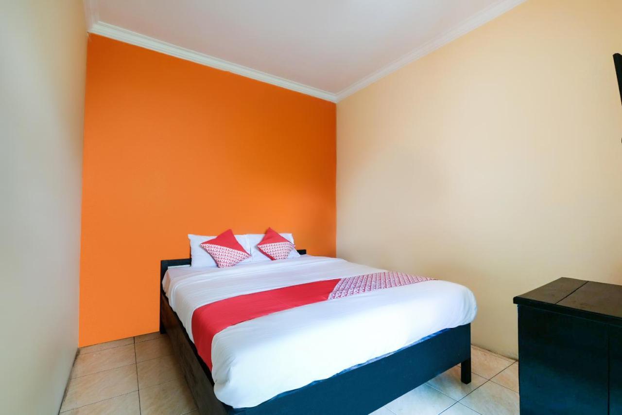 House 140 Hotel Baturetno Екстериор снимка